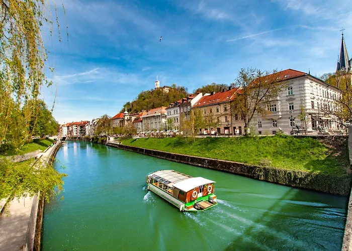 Way To The Castle